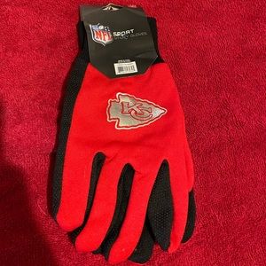 Forever Collectibles NFL Kansas City Chiefs Sports Utility Gloves